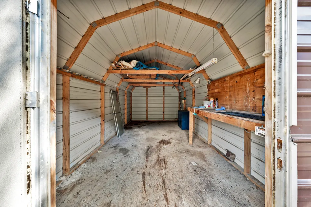 121 Rs County Road 3317 Emory, TX 75440