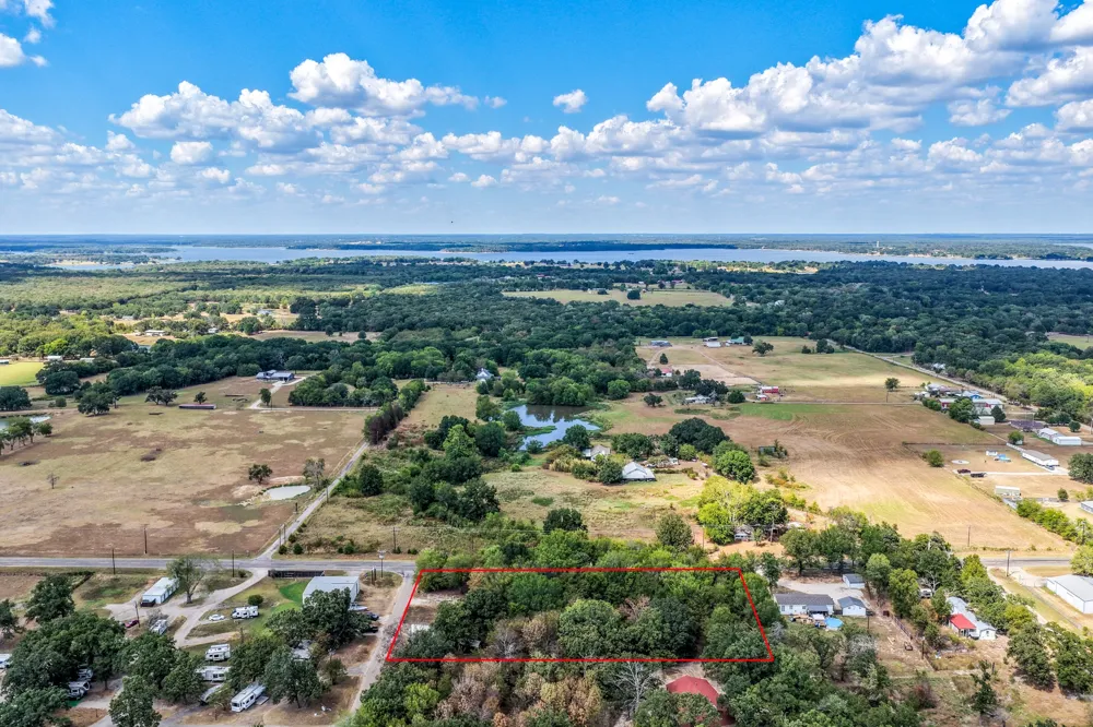 121 Rs County Road 3317 Emory, TX 75440