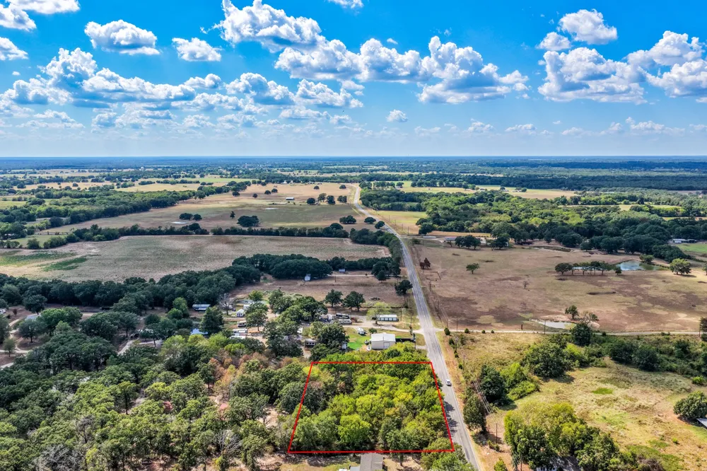 121 Rs County Road 3317 Emory, TX 75440