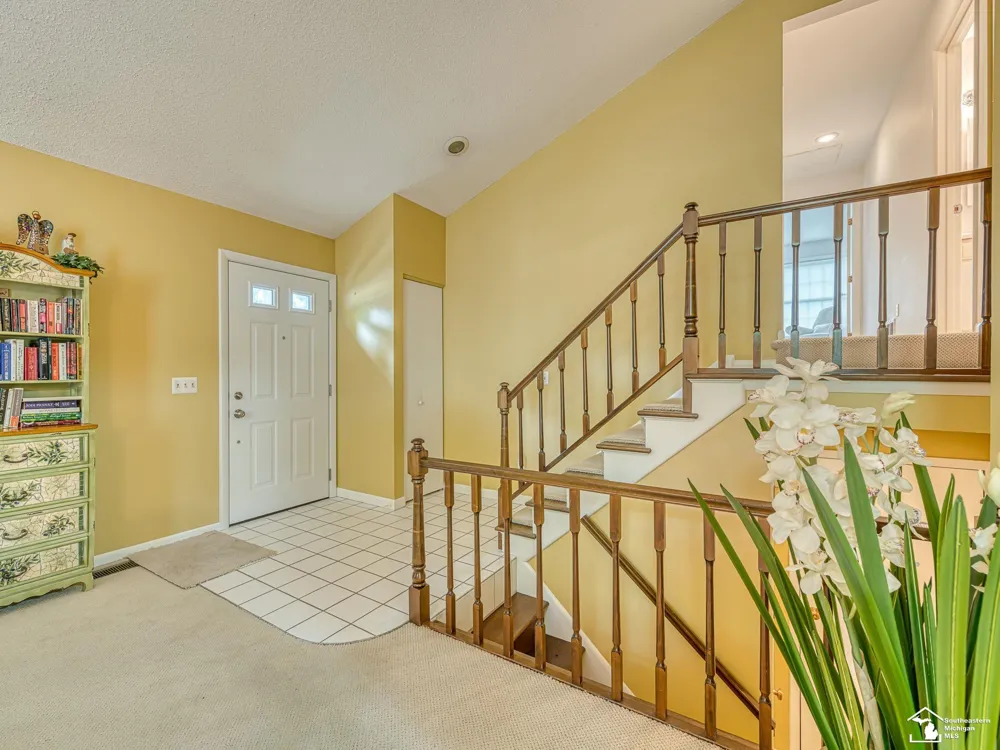 66 Linswood Drive Monroe City, MI 48162
