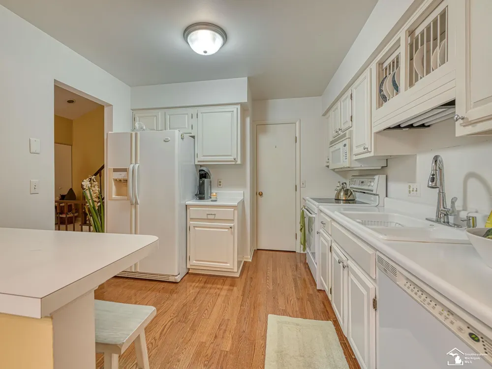 66 Linswood Drive Monroe City, MI 48162
