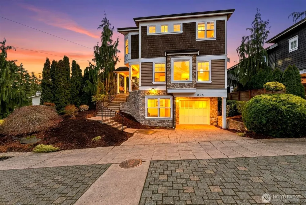 825 Kirkland Way Kirkland, WA 98033