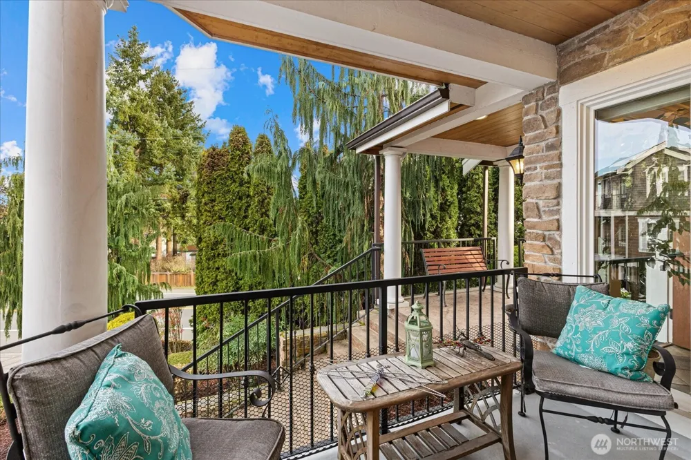 825 Kirkland Way Kirkland, WA 98033