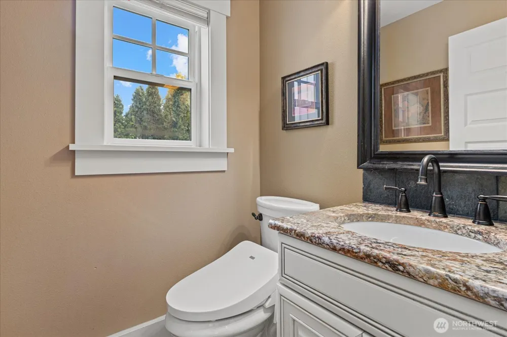 825 Kirkland Way Kirkland, WA 98033