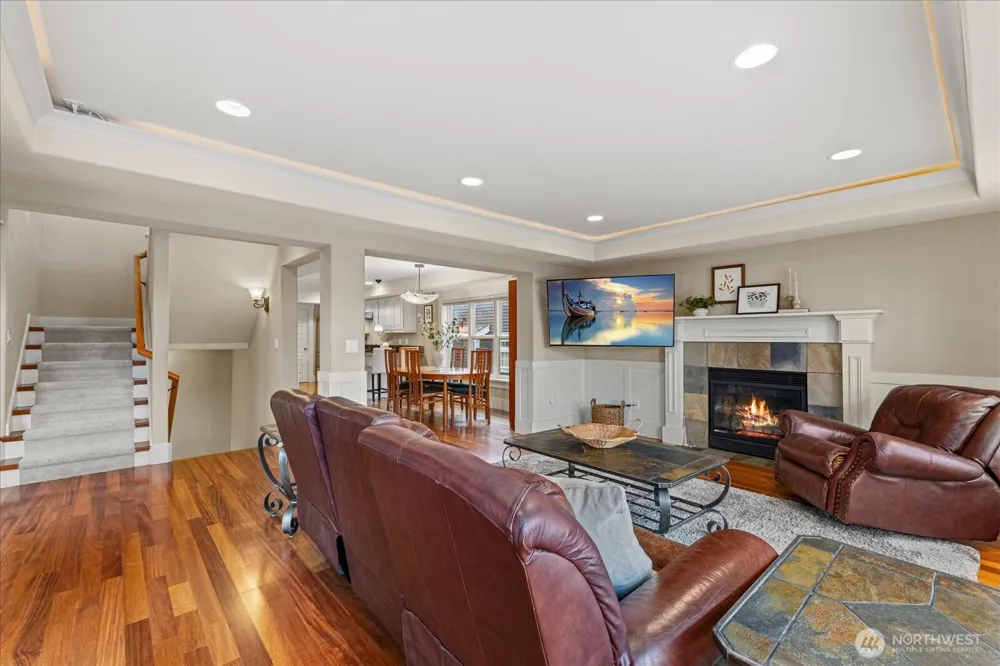 825 Kirkland Way Kirkland, WA 98033