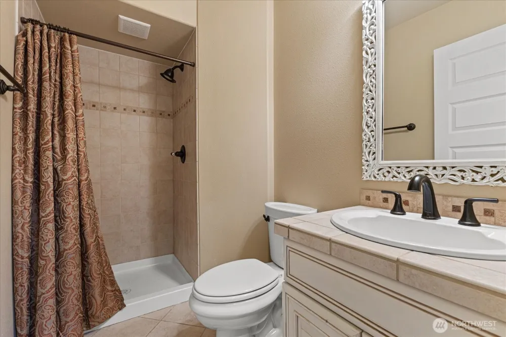 825 Kirkland Way Kirkland, WA 98033