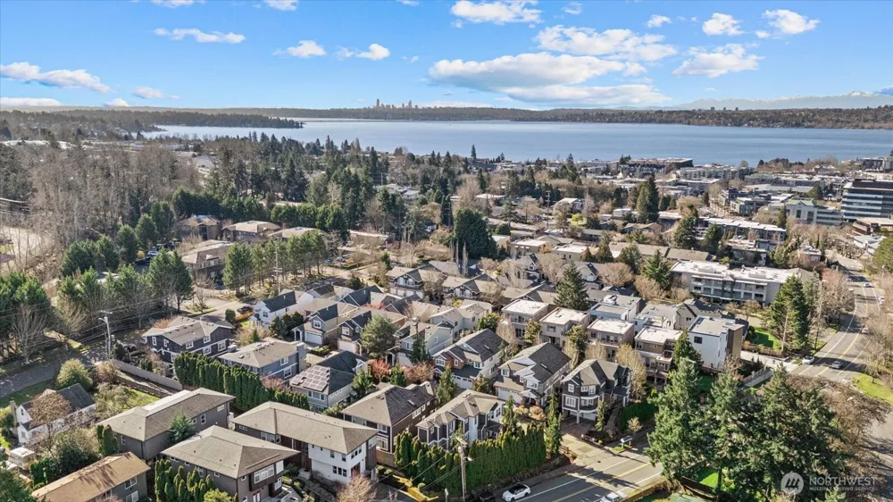 825 Kirkland Way Kirkland, WA 98033