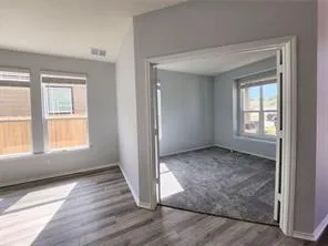 8211 Knoxville Trail Austin, TX 78744