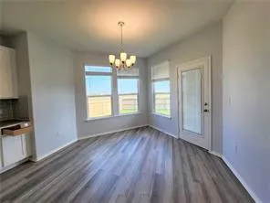 8211 Knoxville Trail Austin, TX 78744