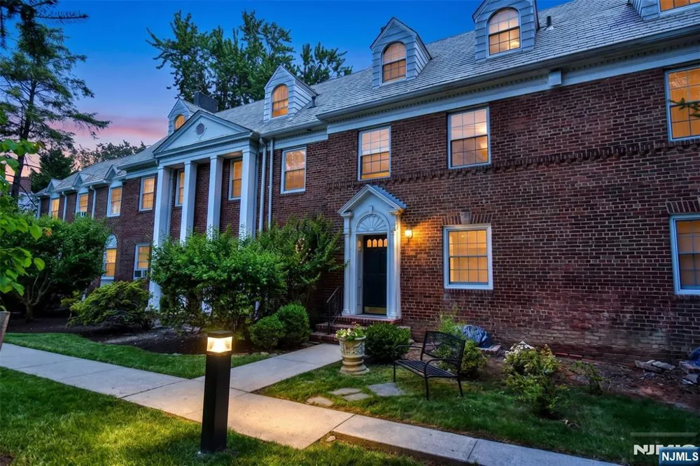 185 E Palisade Avenue B1B Englewood, NJ 07631
