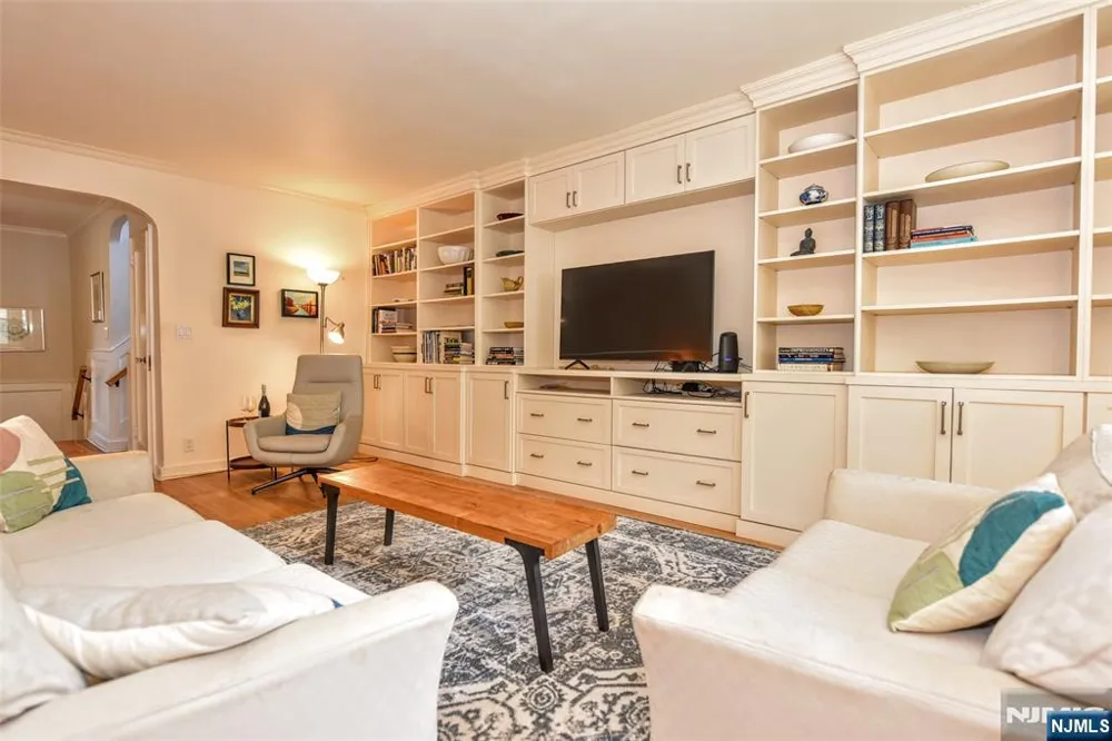 185 E Palisade Avenue B1B Englewood, NJ 07631
