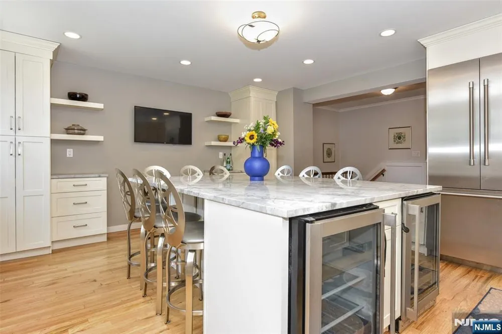185 E Palisade Avenue B1B Englewood, NJ 07631