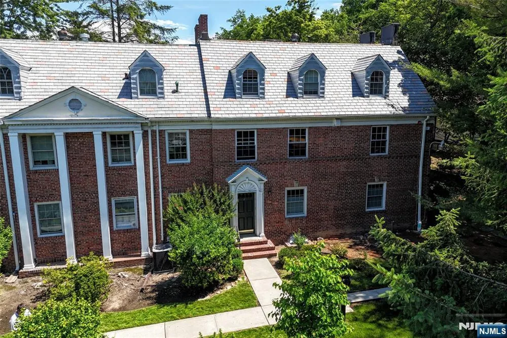 185 E Palisade Avenue B1B Englewood, NJ 07631
