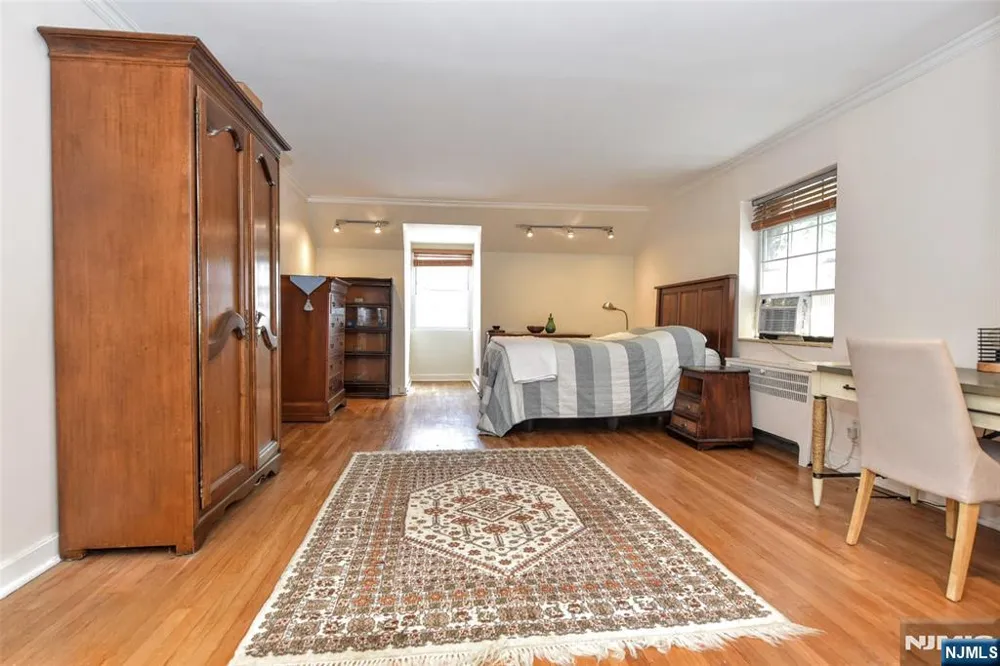185 E Palisade Avenue B1B Englewood, NJ 07631