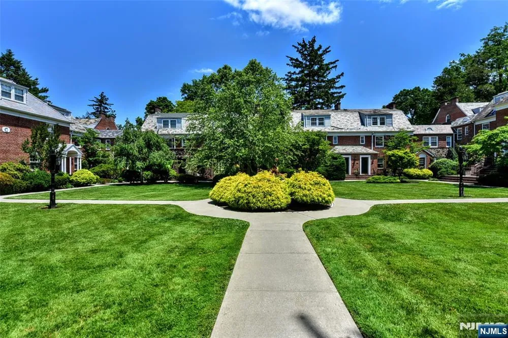 185 E Palisade Avenue B1B Englewood, NJ 07631