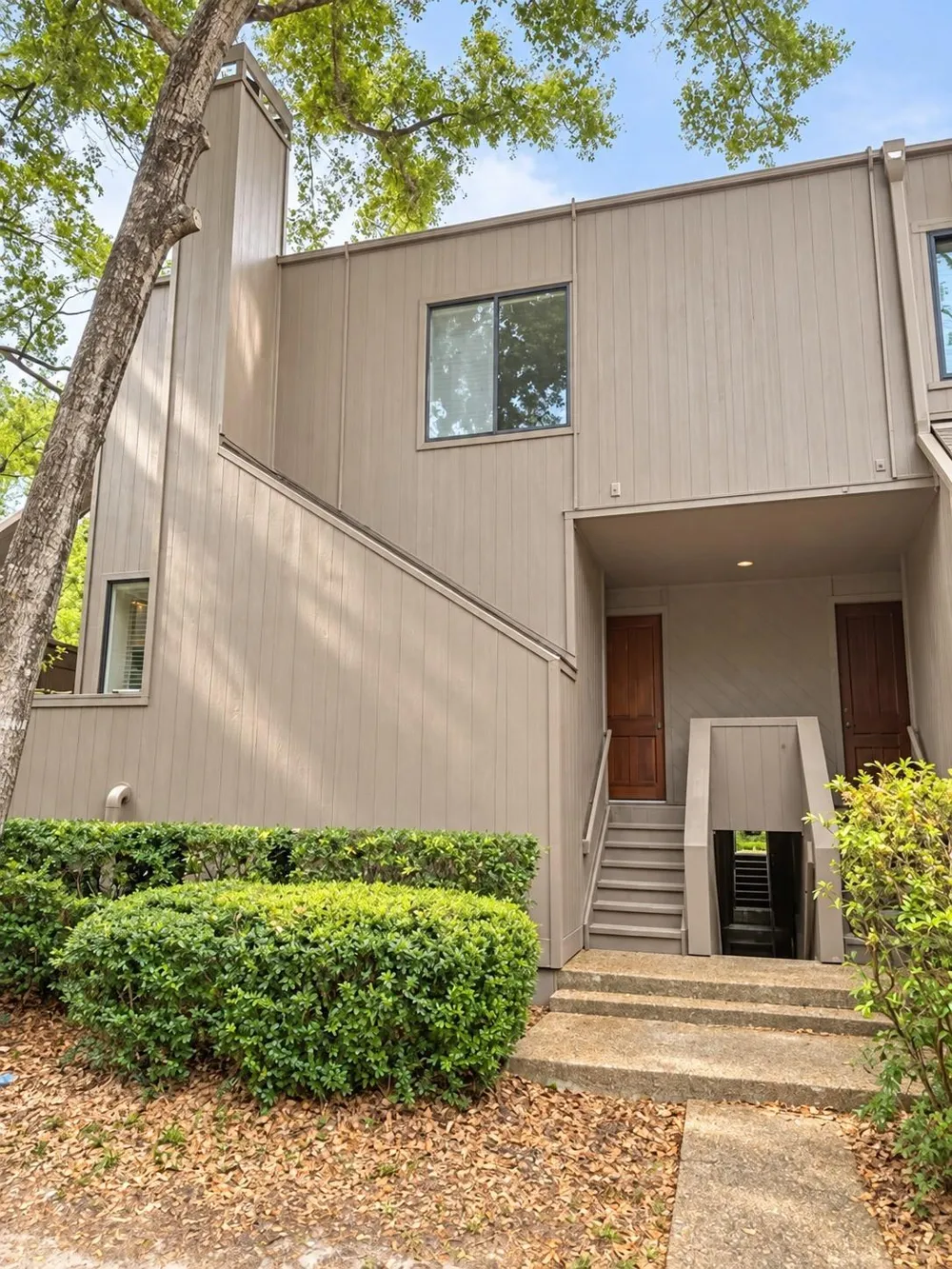 100 Litchfield Ln Houston, TX 77024