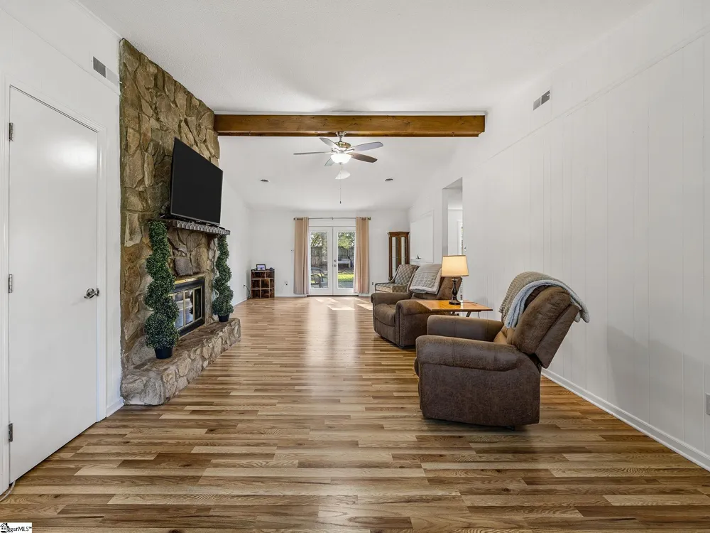 110 Coldspring Drive Spartanburg, SC 29301