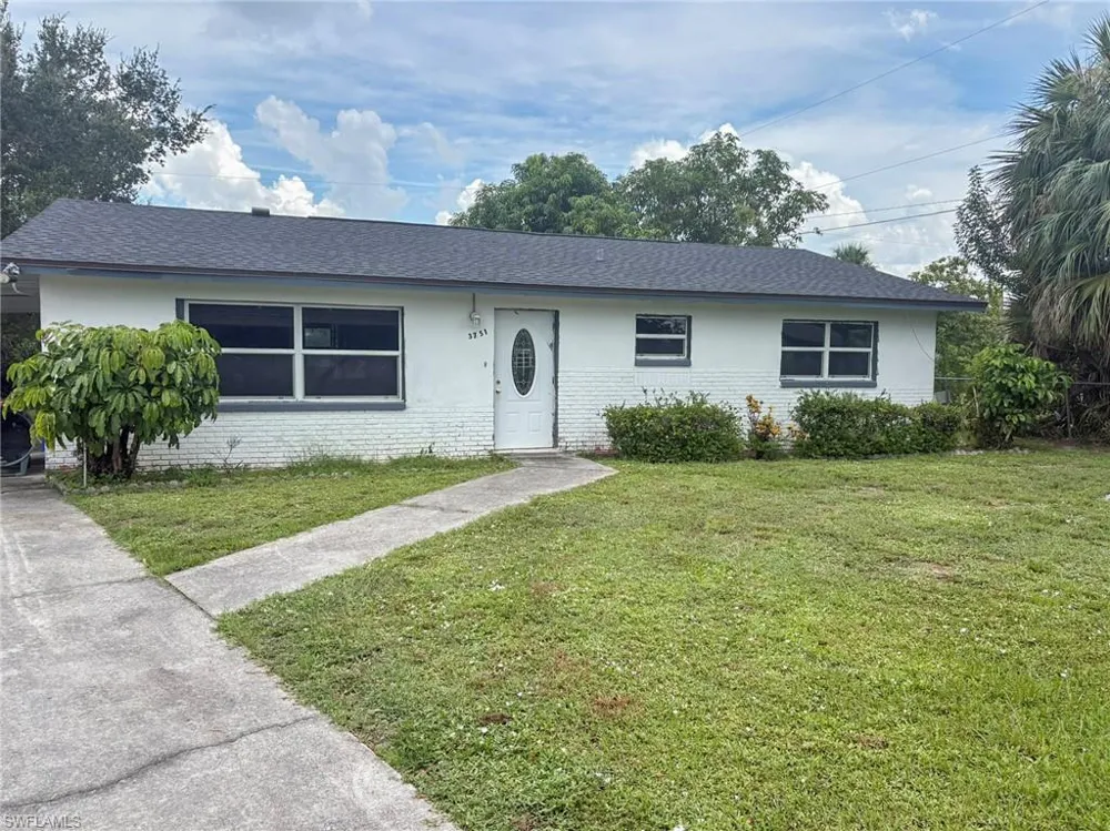 3751 Highland Avenue Fort Myers, FL 33916