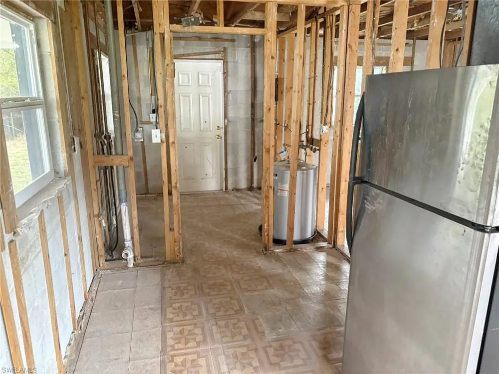 3751 Highland Avenue Fort Myers, FL 33916