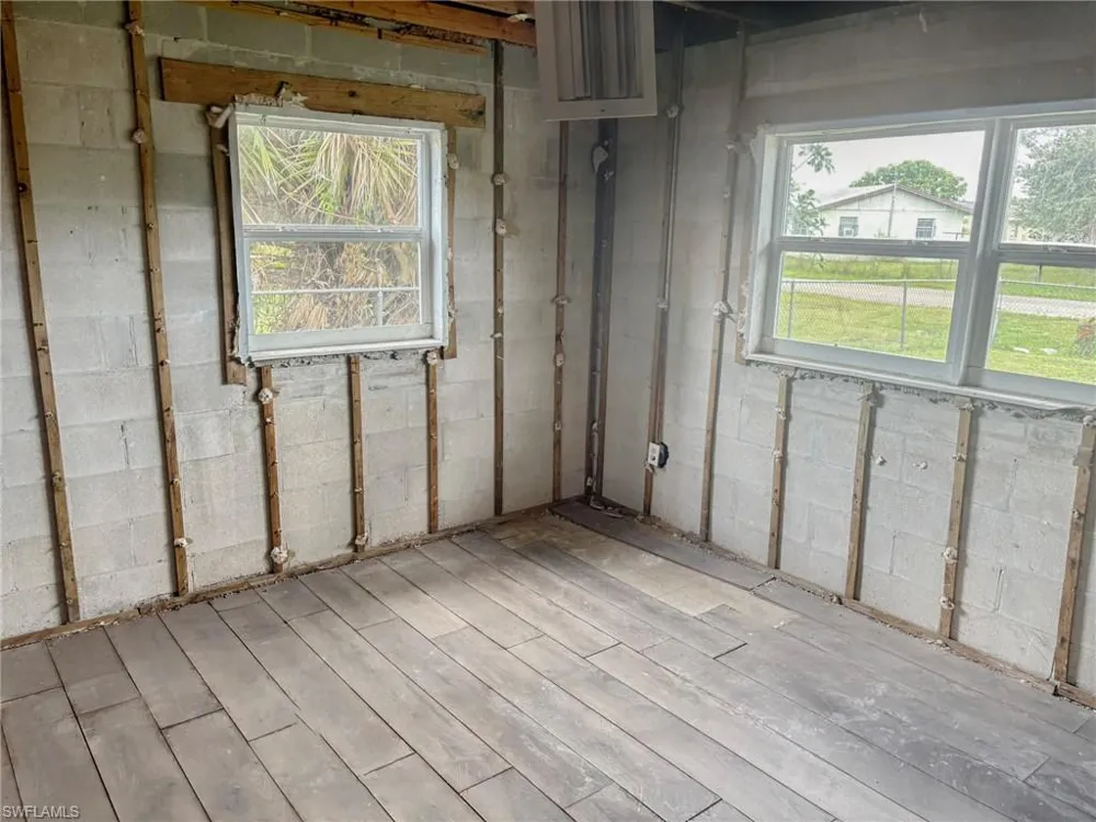 3751 Highland Avenue Fort Myers, FL 33916