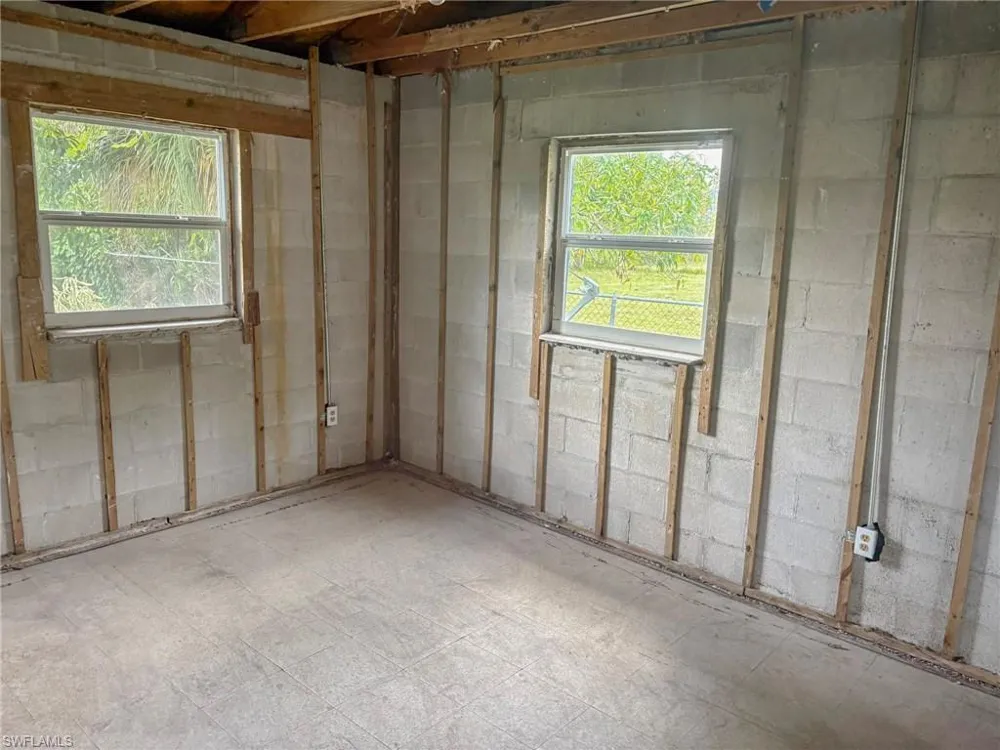 3751 Highland Avenue Fort Myers, FL 33916