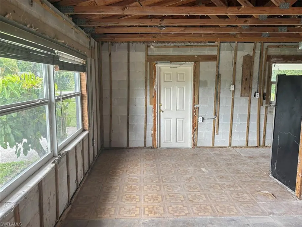 3751 Highland Avenue Fort Myers, FL 33916