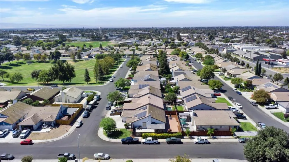 1093 Lambdin Street Manteca, CA 95336