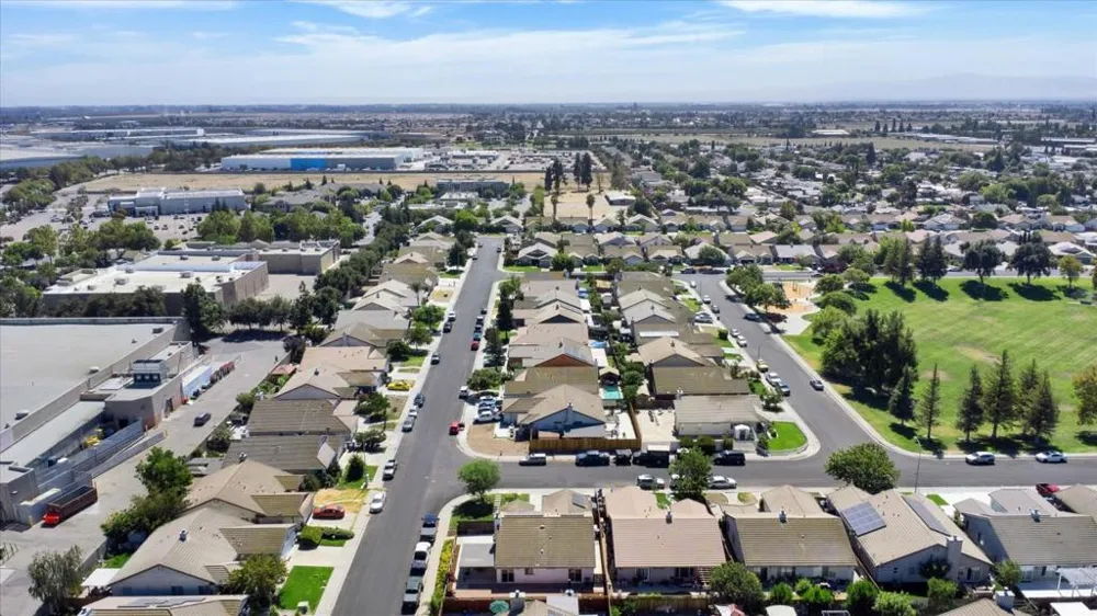 1093 Lambdin Street Manteca, CA 95336