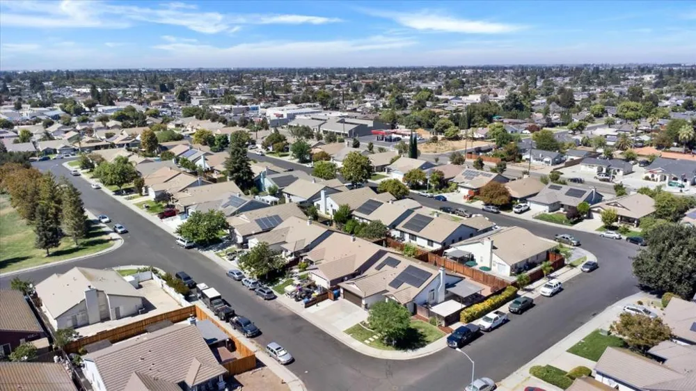 1093 Lambdin Street Manteca, CA 95336