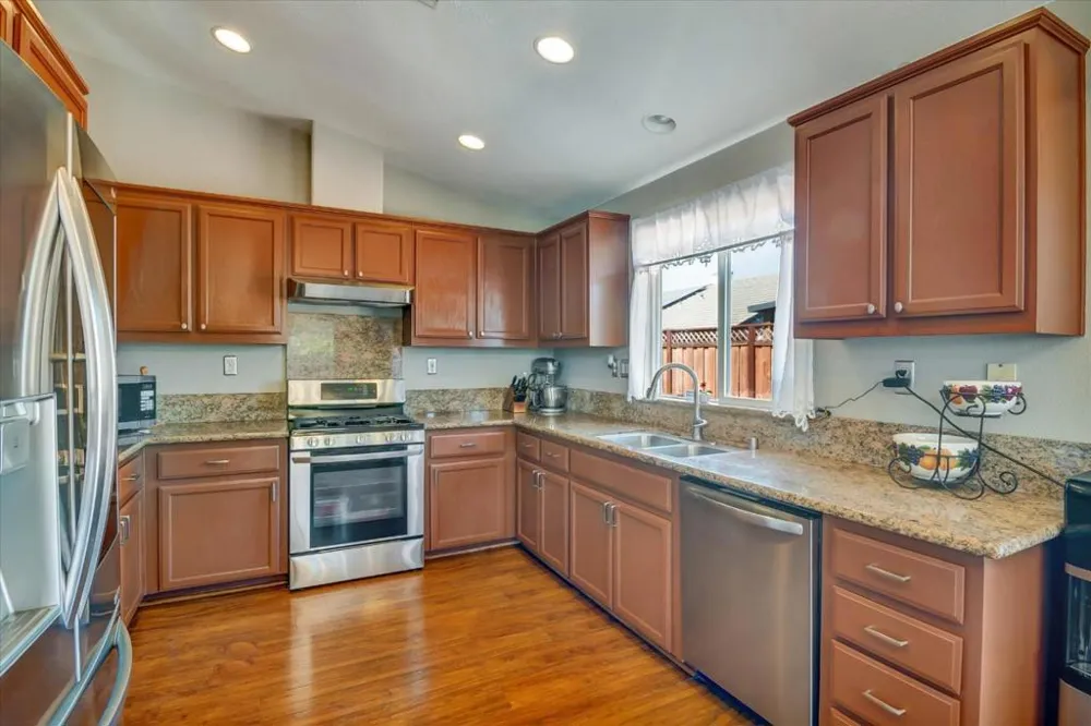 1093 Lambdin Street Manteca, CA 95336
