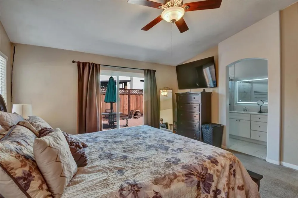 1093 Lambdin Street Manteca, CA 95336