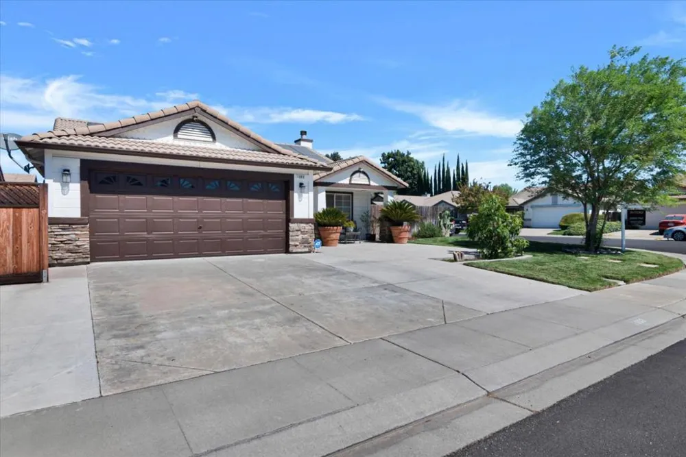 1093 Lambdin Street Manteca, CA 95336