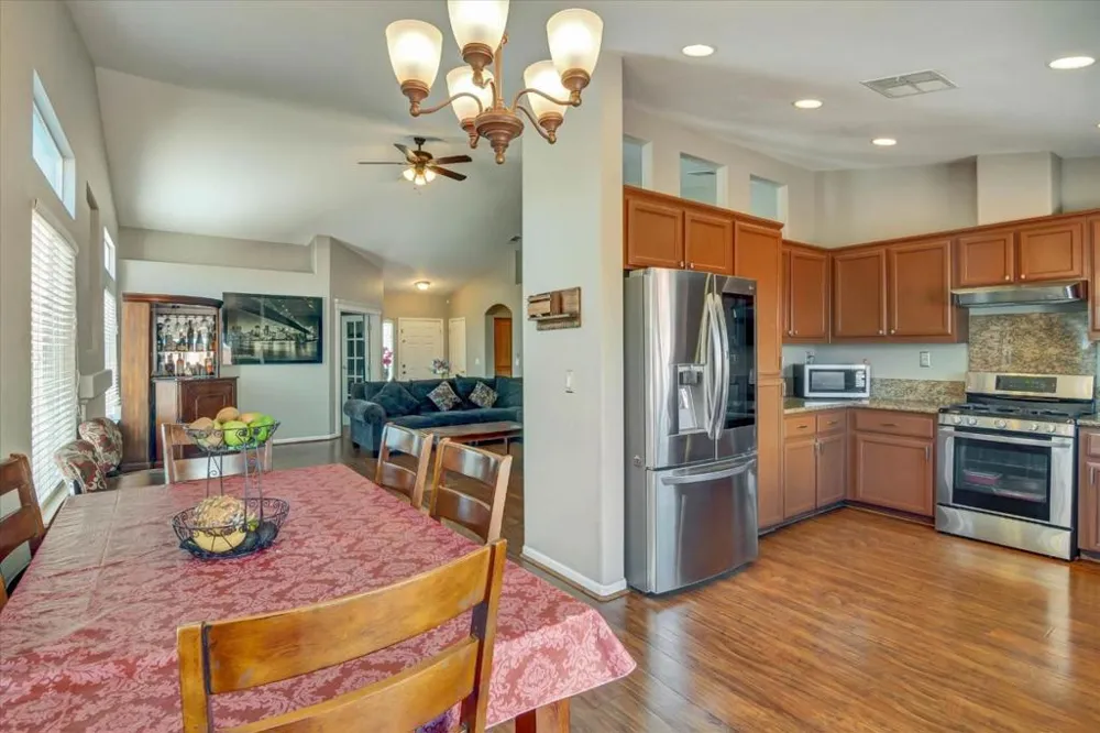 1093 Lambdin Street Manteca, CA 95336