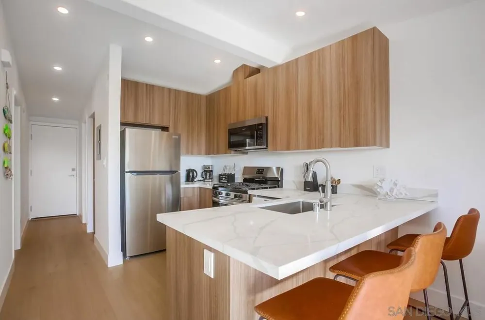510 Nautilus #1, 2, 3, 4 and 5 La Jolla, CA 92037