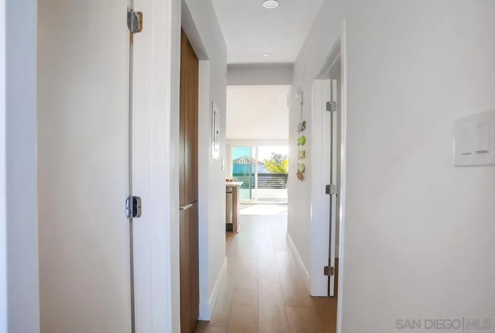 510 Nautilus #1, 2, 3, 4 and 5 La Jolla, CA 92037