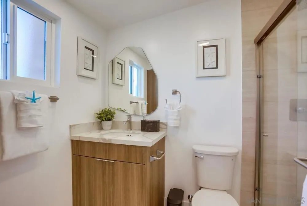 510 Nautilus #1, 2, 3, 4 and 5 La Jolla, CA 92037