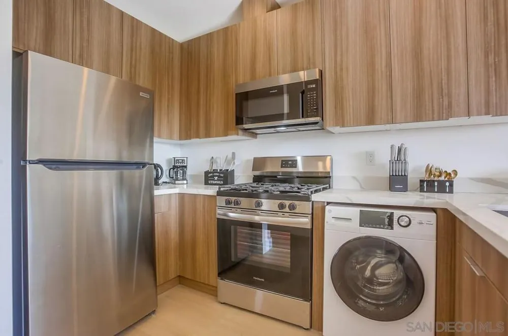 510 Nautilus #1, 2, 3, 4 and 5 La Jolla, CA 92037