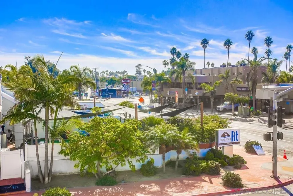 510 Nautilus #1, 2, 3, 4 and 5 La Jolla, CA 92037