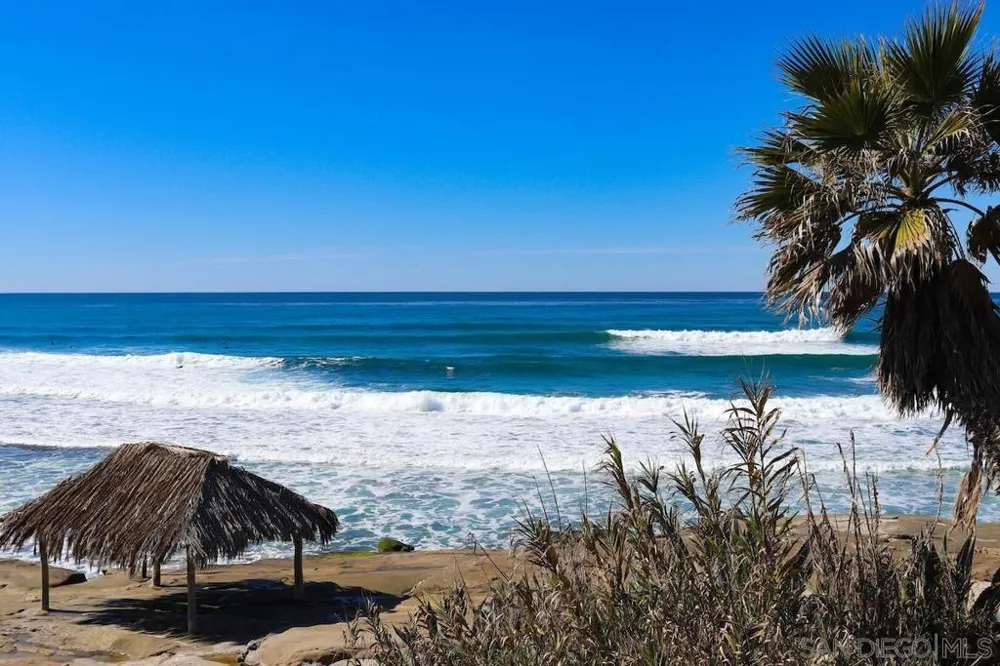510 Nautilus #1, 2, 3, 4 and 5 La Jolla, CA 92037