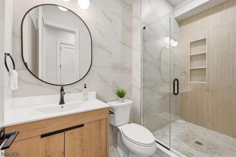 25 Claremont Ave Livingston, NJ 07039