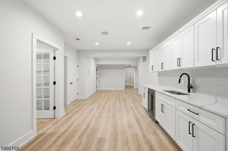 25 Claremont Ave Livingston, NJ 07039