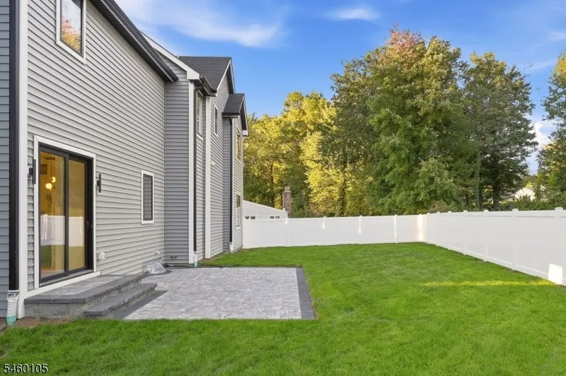 25 Claremont Ave Livingston, NJ 07039