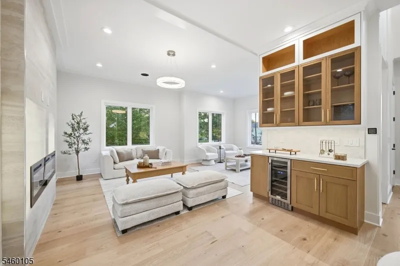 25 Claremont Ave Livingston, NJ 07039