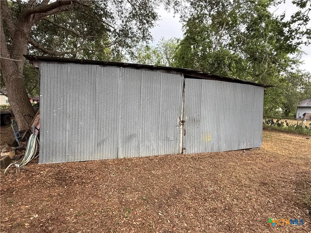 79 Johnson Street Bloomington, TX 77951