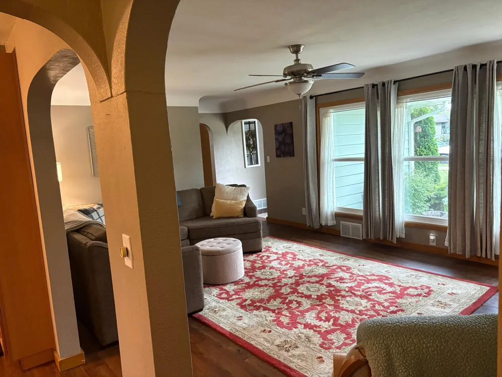 528 S 6th Street La Crescent, MN 55947