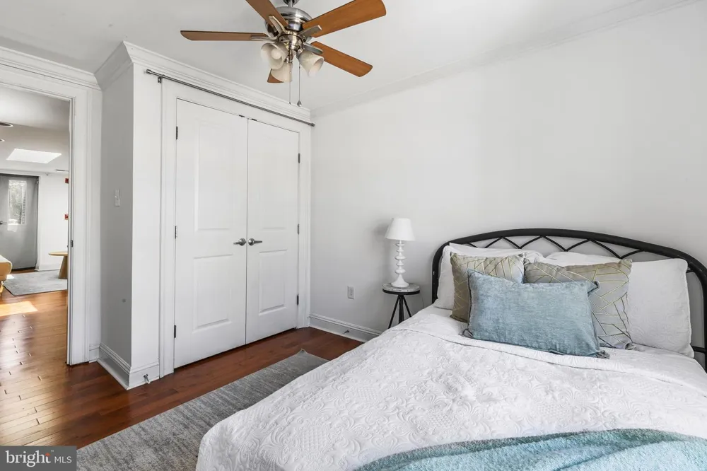 1716 PINE STREET #7 Philadelphia, PA 19103