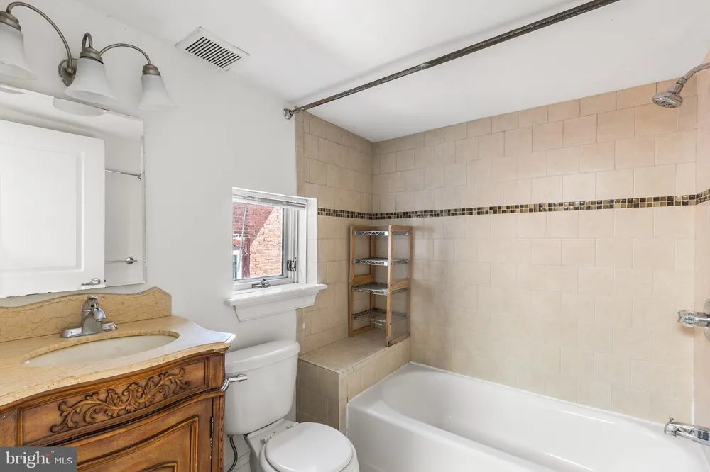 1716 PINE STREET #7 Philadelphia, PA 19103