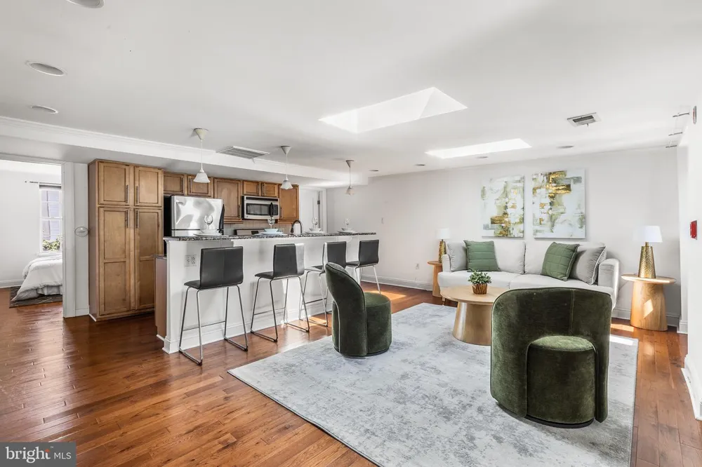 1716 PINE STREET #7 Philadelphia, PA 19103