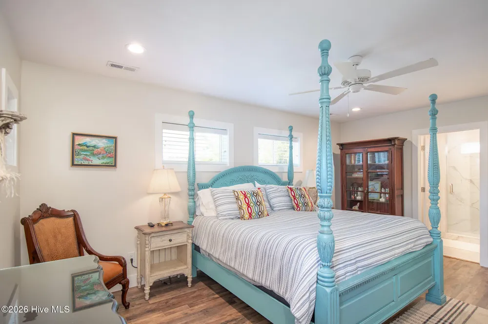 1527 Front Street #B Beaufort, NC 28516