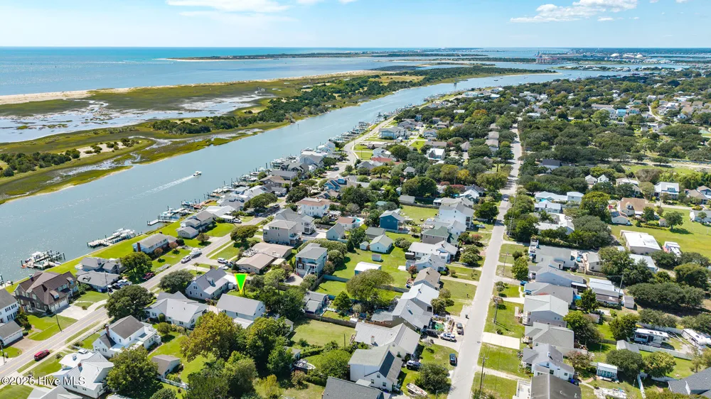 1527 Front Street #B Beaufort, NC 28516